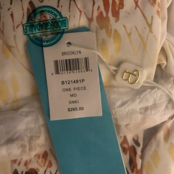 Beach Bunny Brooklyn One Piece NWT - Picture 10 of 10